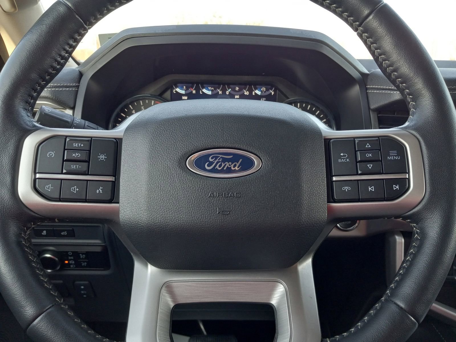 Used 2024 Ford Expedition XLT image 20