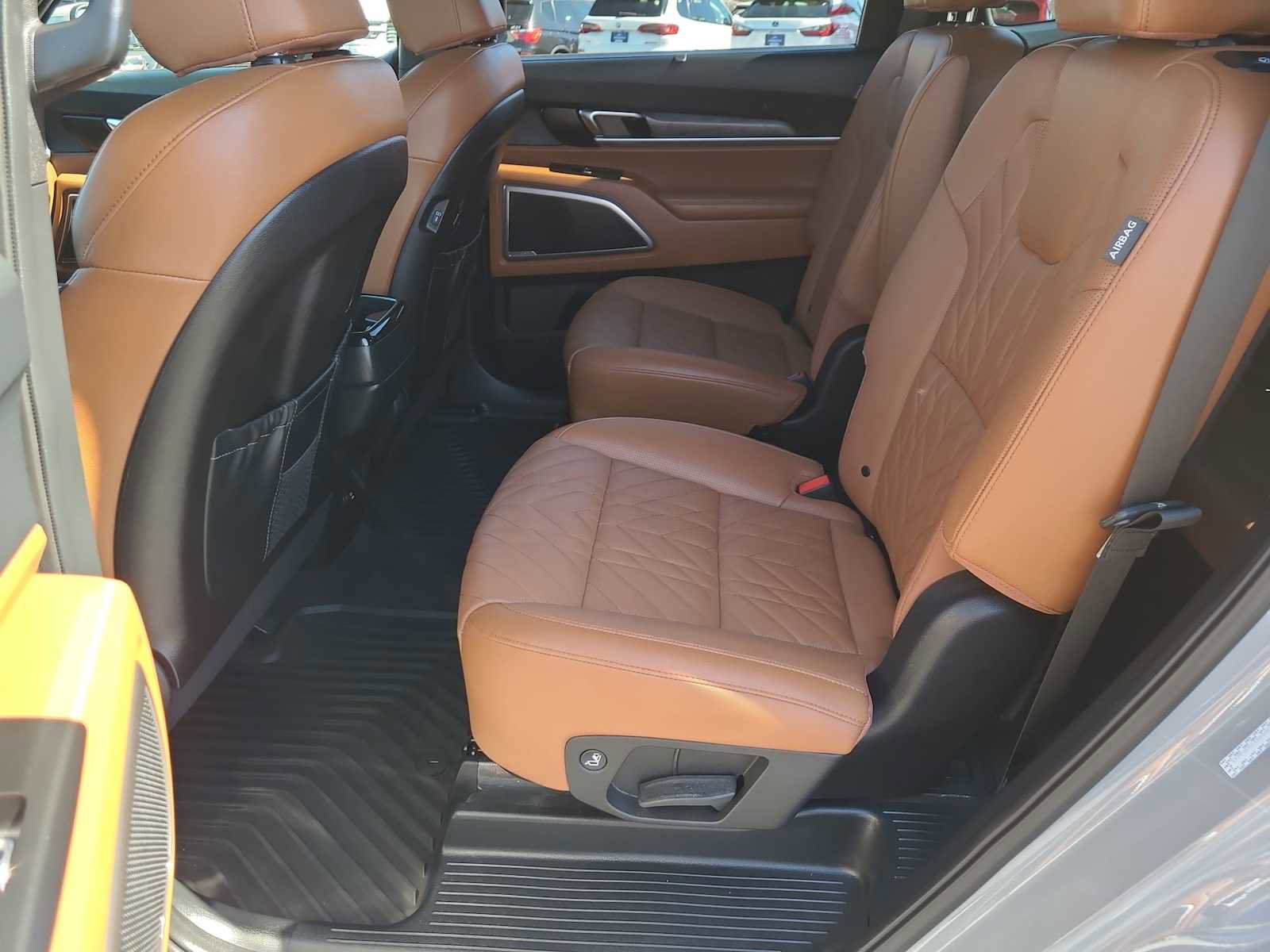 Used 2025 Kia Telluride AWD image 21