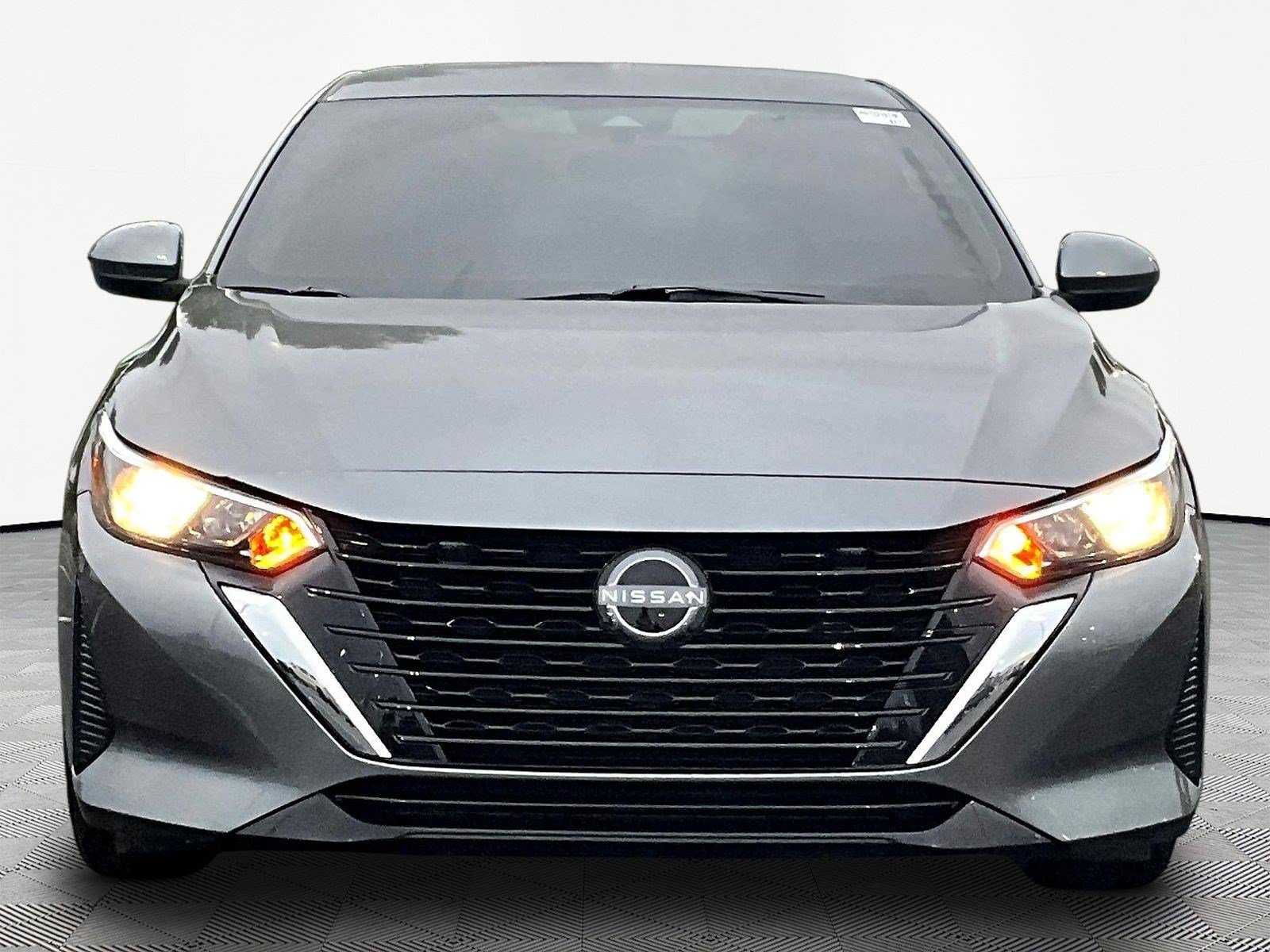 Used 2025 Nissan Sentra SV w/ All-Weather Package FWD image 2