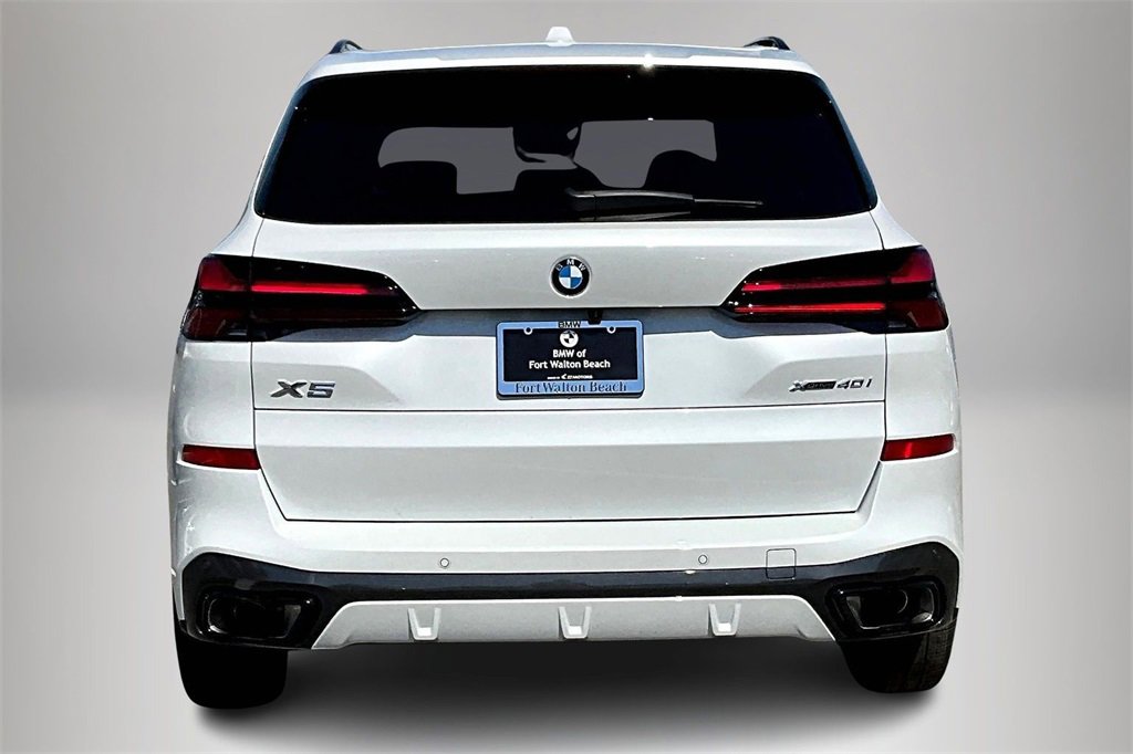 New 2026 BMW X5 xDrive40i w/ M Sport Package image 3