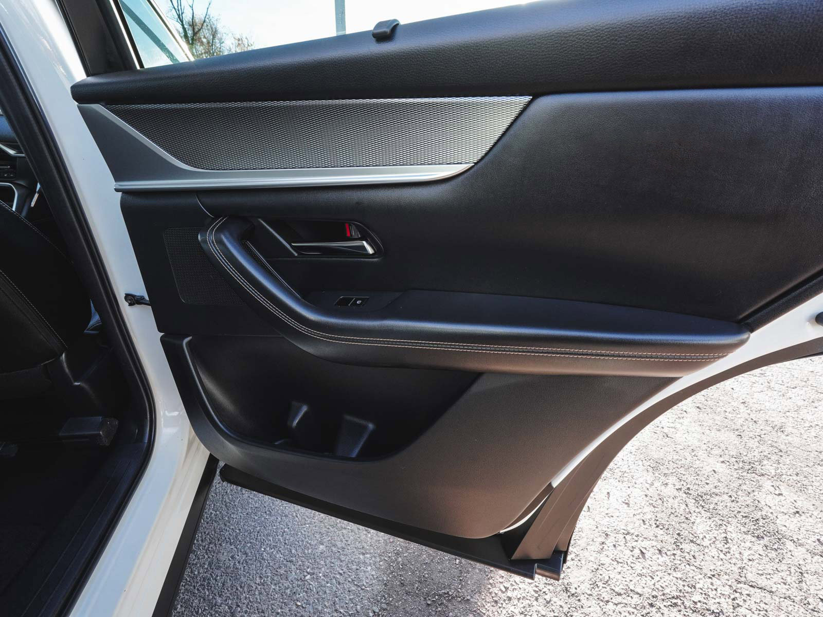 Used 2024 MAZDA CX-90 Plug-In Hybrid w/ Premium Pkg image 13