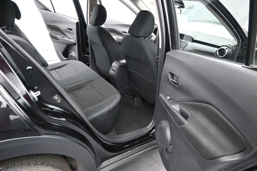 Used 2024 Nissan Kicks SV FWD image 17