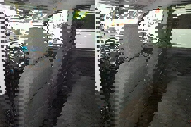 Used 2017 Ford Transit Connect XL image 18