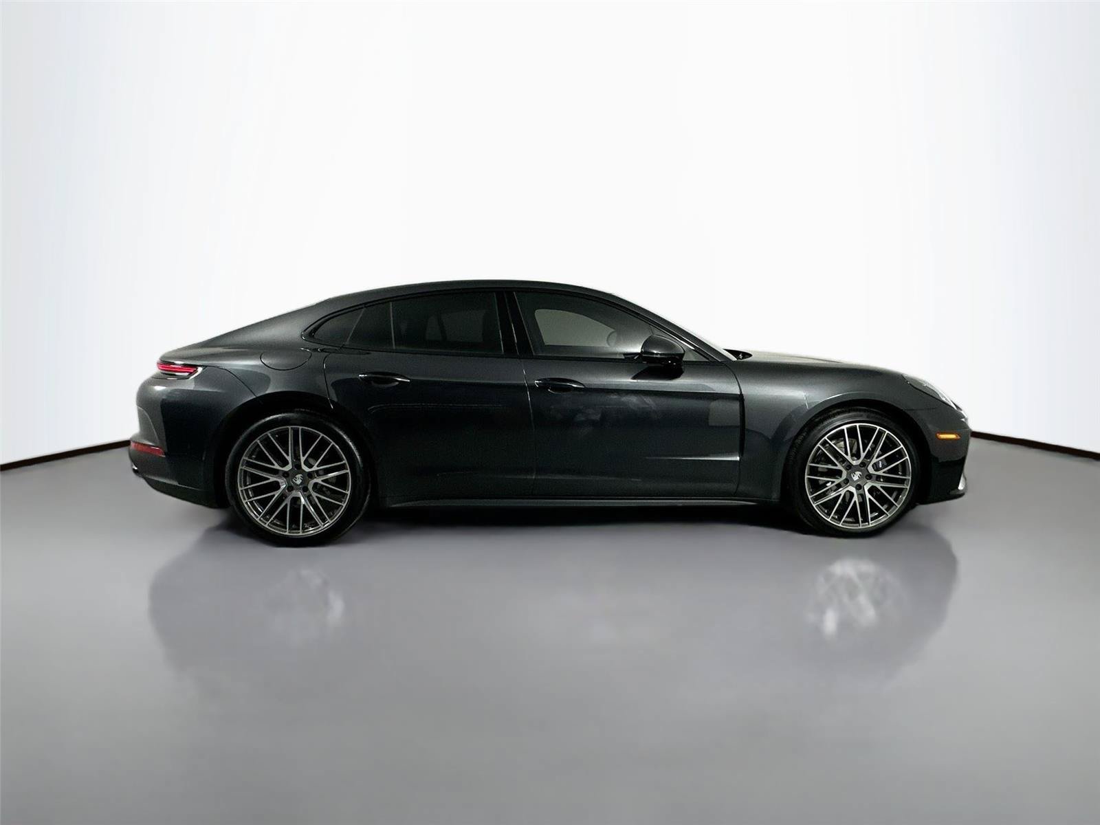 Certified 2024 Porsche Panamera image 8