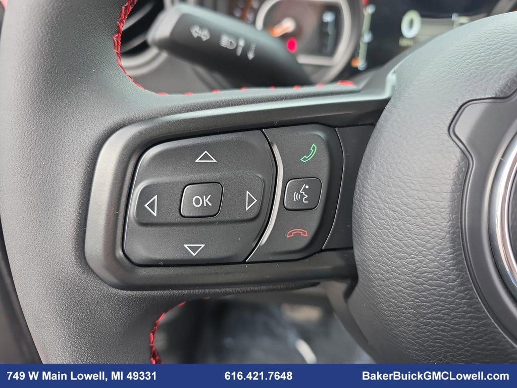 Used 2024 Jeep Gladiator Rubicon w/ Convenience Group image 16