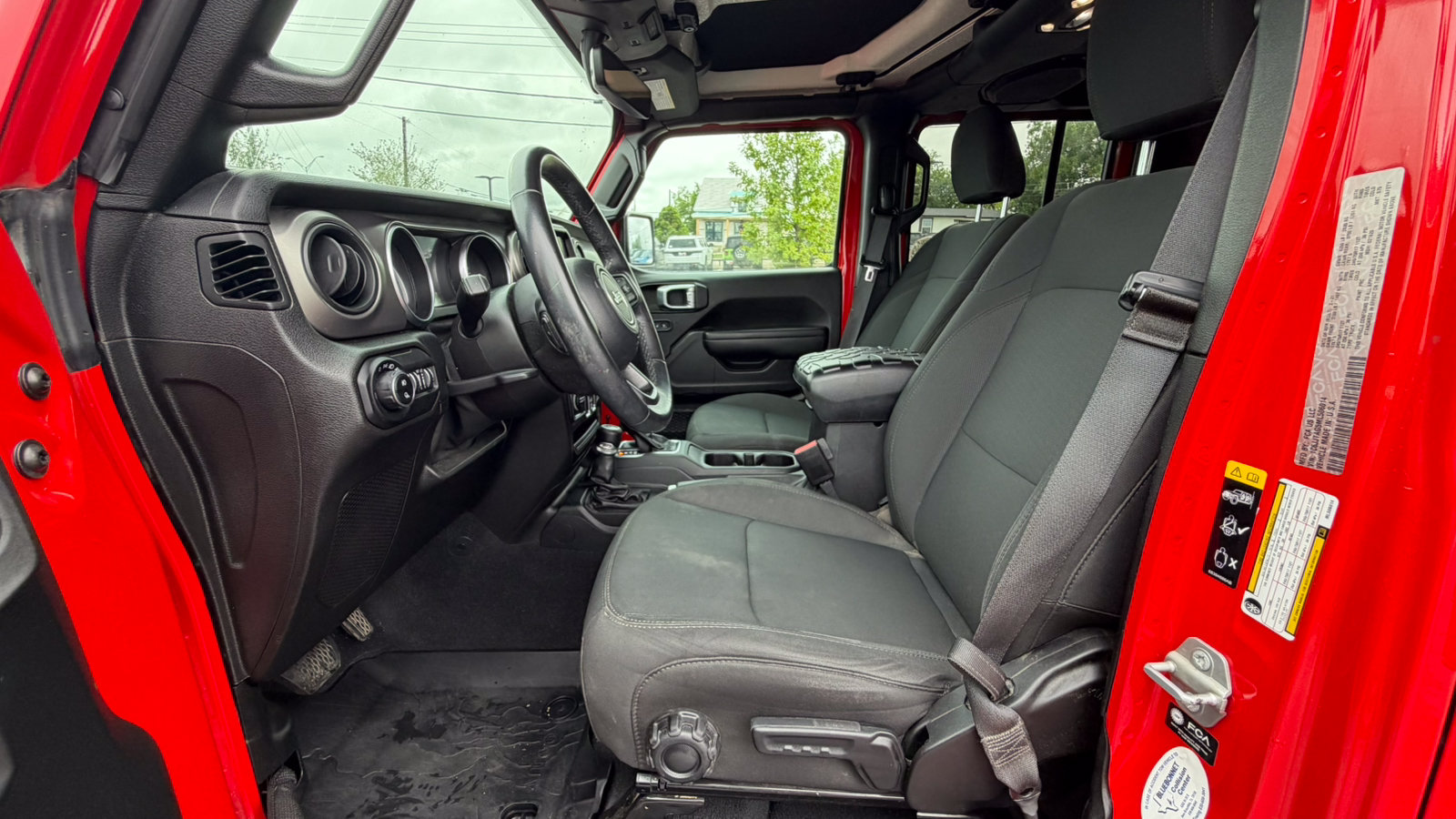 Certified 2021 Jeep Gladiator Sport AWD/4WD image 11