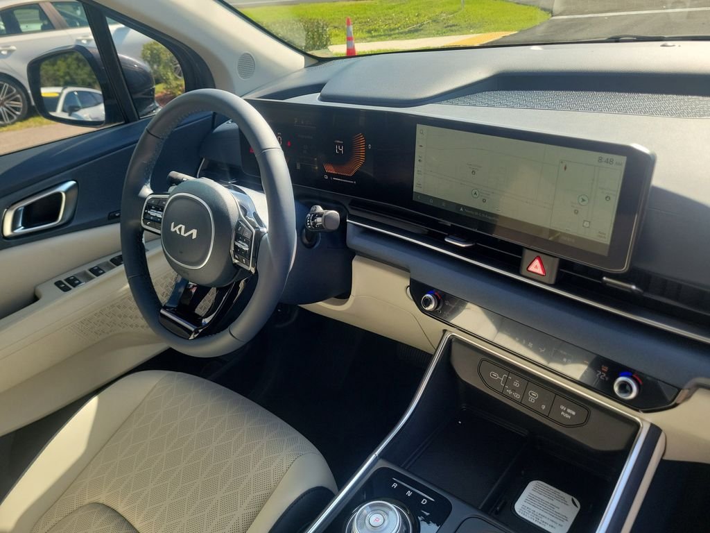 New 2026 Kia Carnival EX FWD image 8