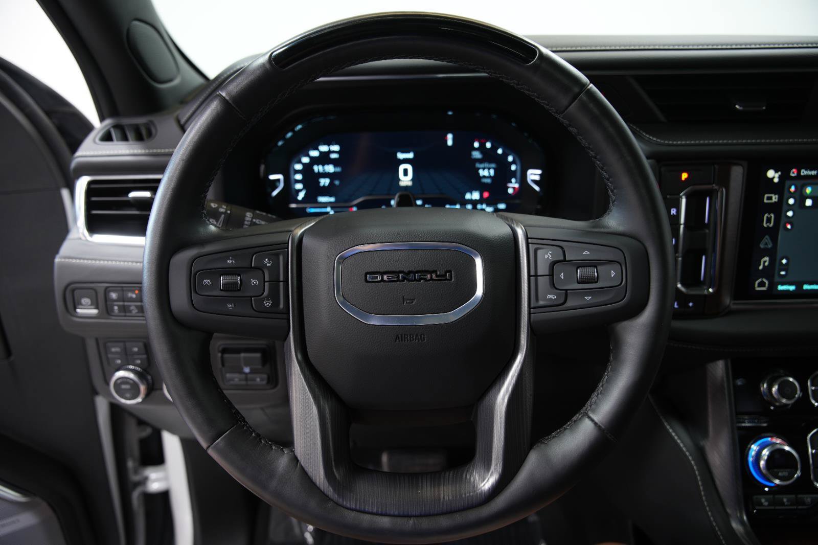 Used 2024 GMC Yukon XL Denali Ultimate AWD/4WD image 43