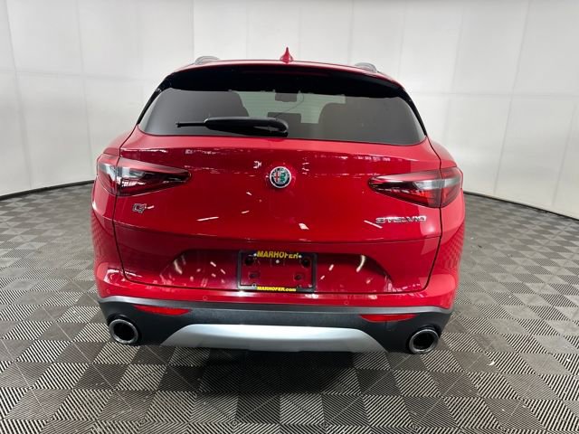 Used 2021 Alfa Romeo Stelvio Sprint image 4