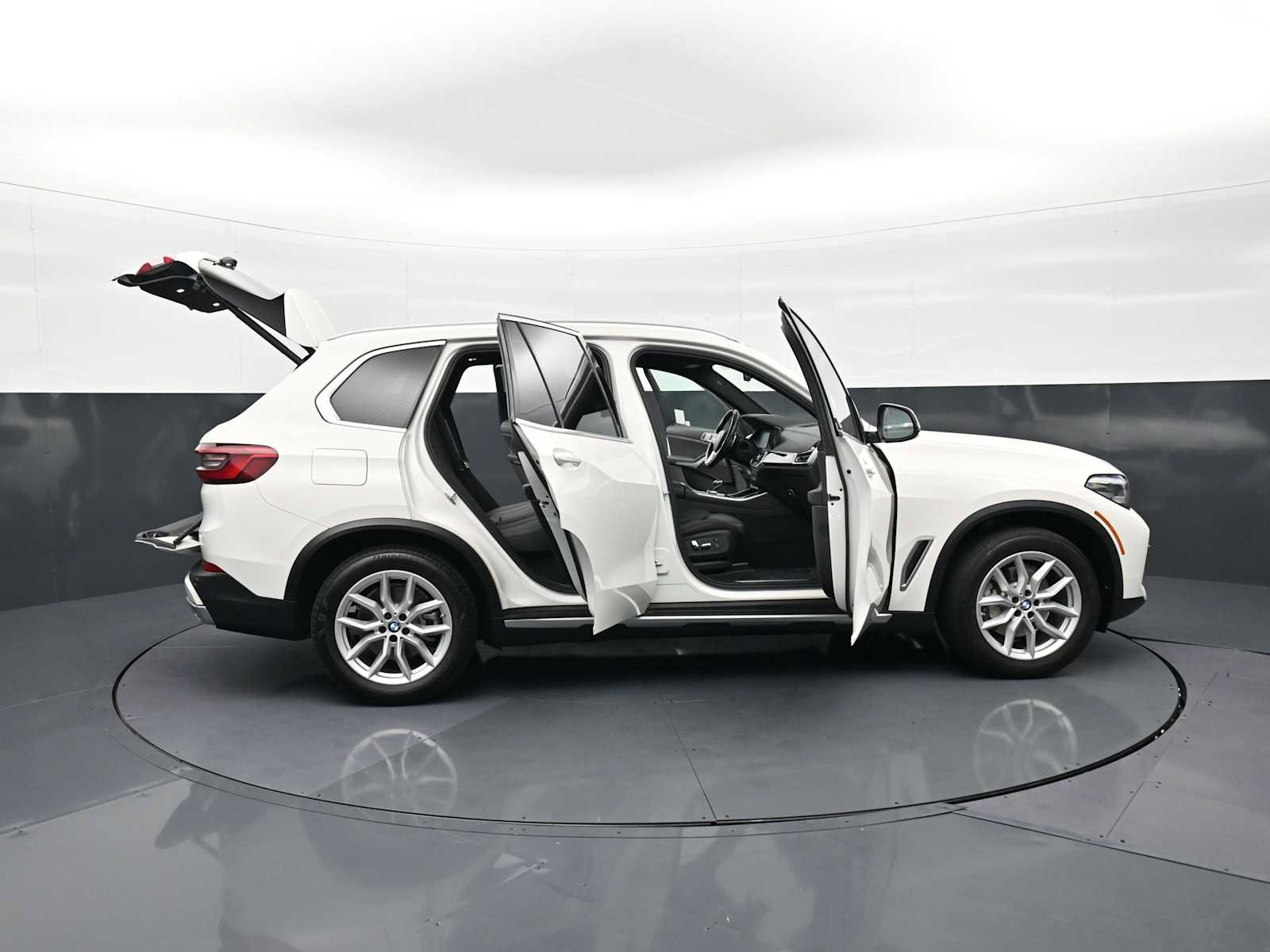 Used 2019 BMW X5 xDrive40i w/ Convenience Package AWD/4WD image 34