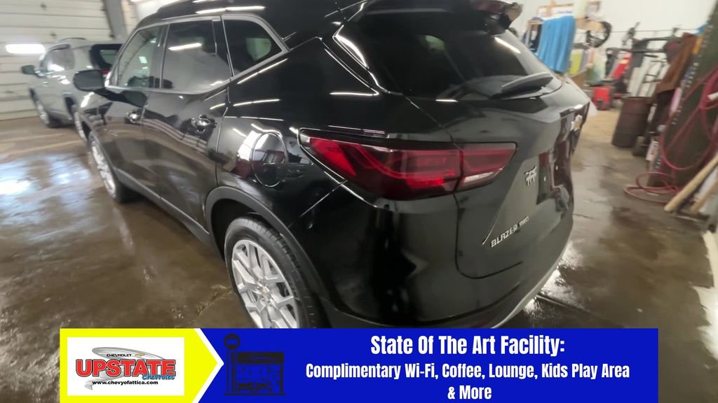 Used 2023 Chevrolet Blazer LT w/ Convenience Package image 3