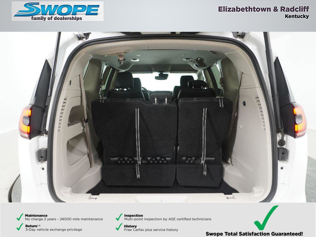 Certified 2024 Chrysler Pacifica Touring-L image 26