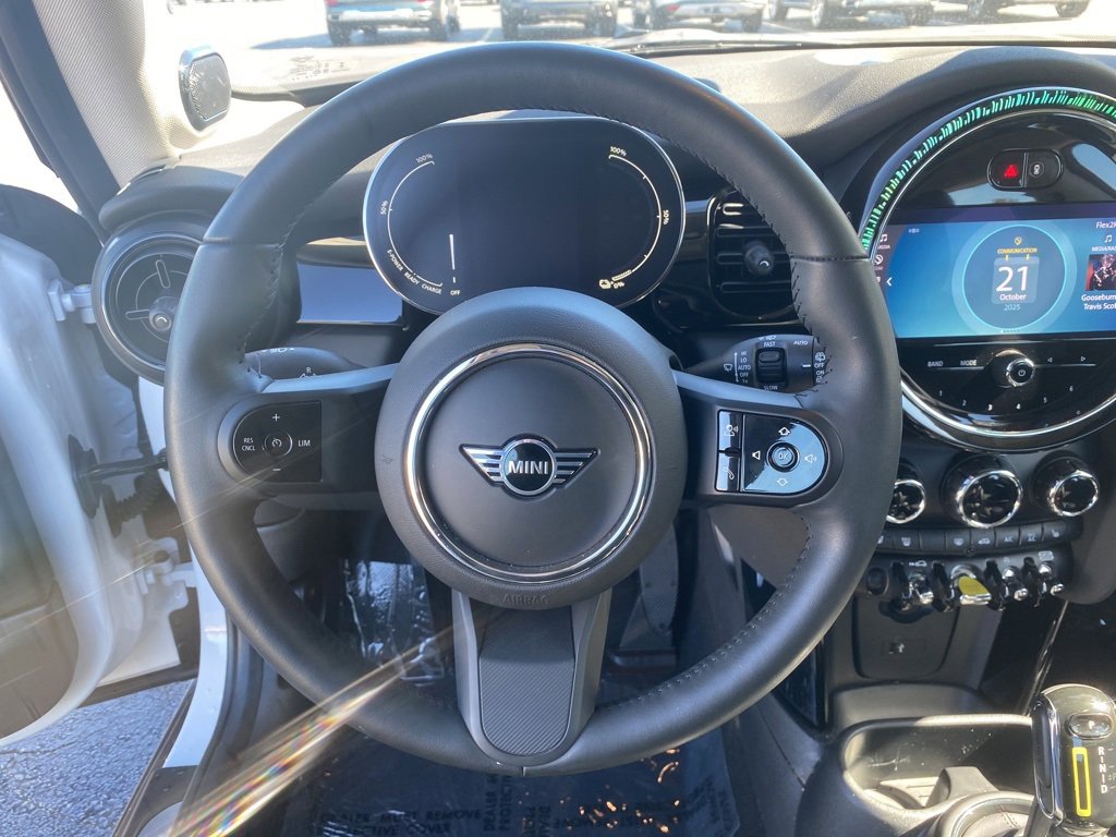 Certified 2024 MINI Cooper SE image 12