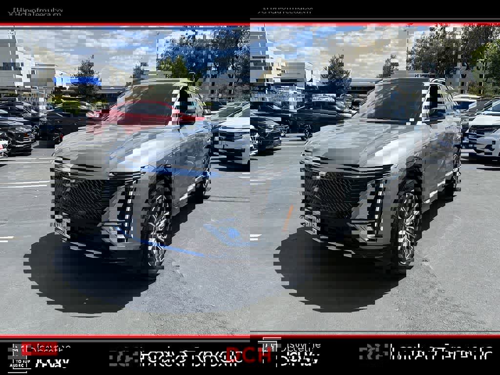 Used 2025 Cadillac Lyriq Luxury AWD/4WD image 1