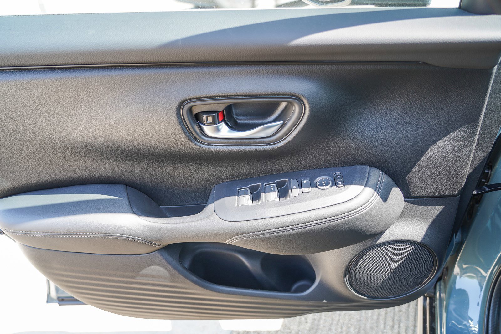 New 2026 Honda HR-V EX-L image 24