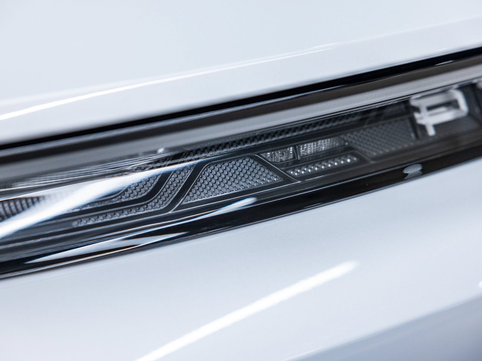 New 2026 Porsche Taycan AWD/4WD image 25