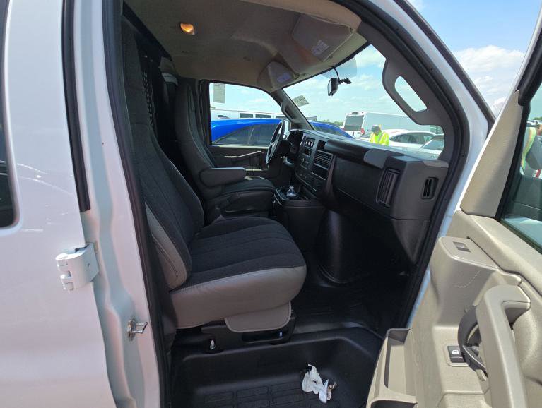 Used 2024 GMC Savana 2500 w/ Driver Convenience Package RWD image 10