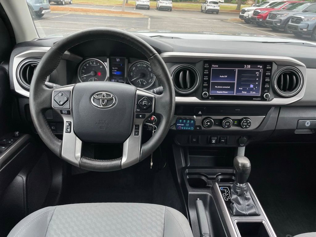 Used 2020 Toyota Tacoma SR5 RWD image 11