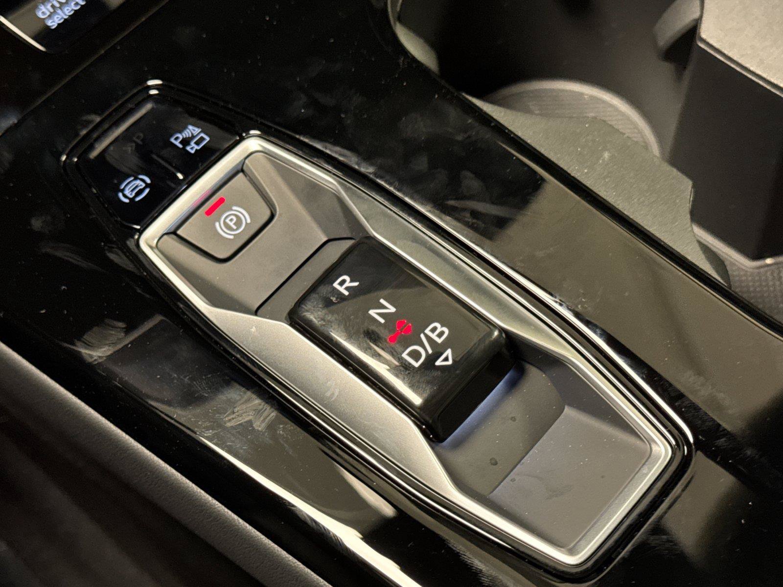 New 2027 Audi SQ6 e-tron Premium Plus AWD/4WD image 21