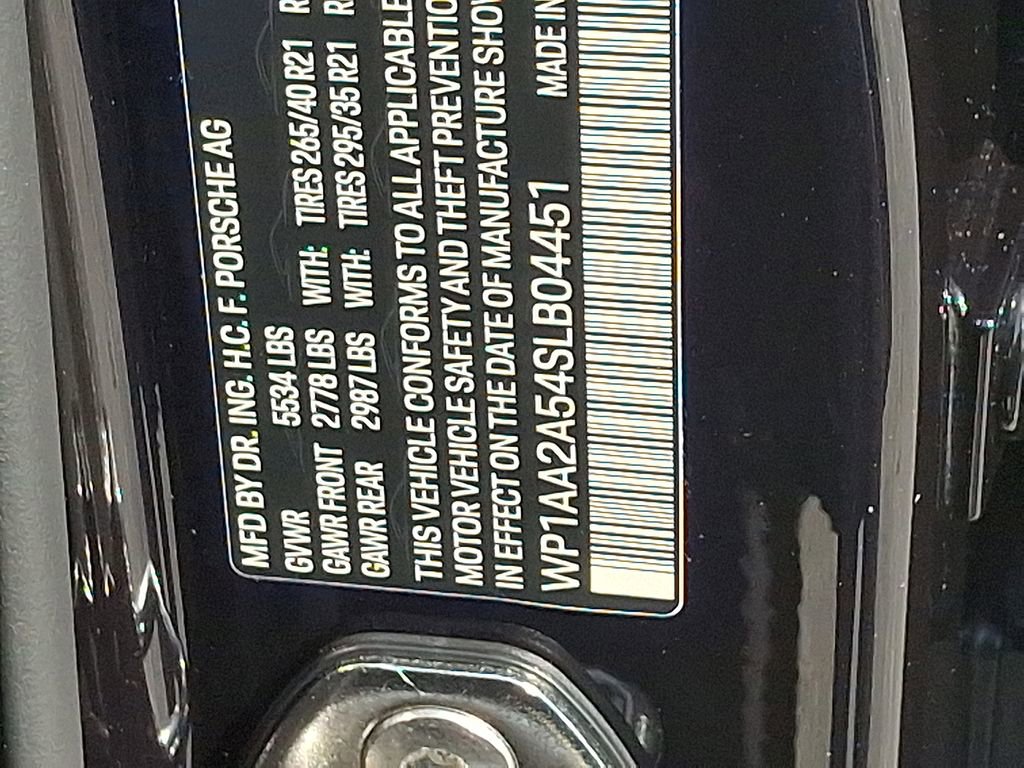 Certified 2025 Porsche Macan image 29