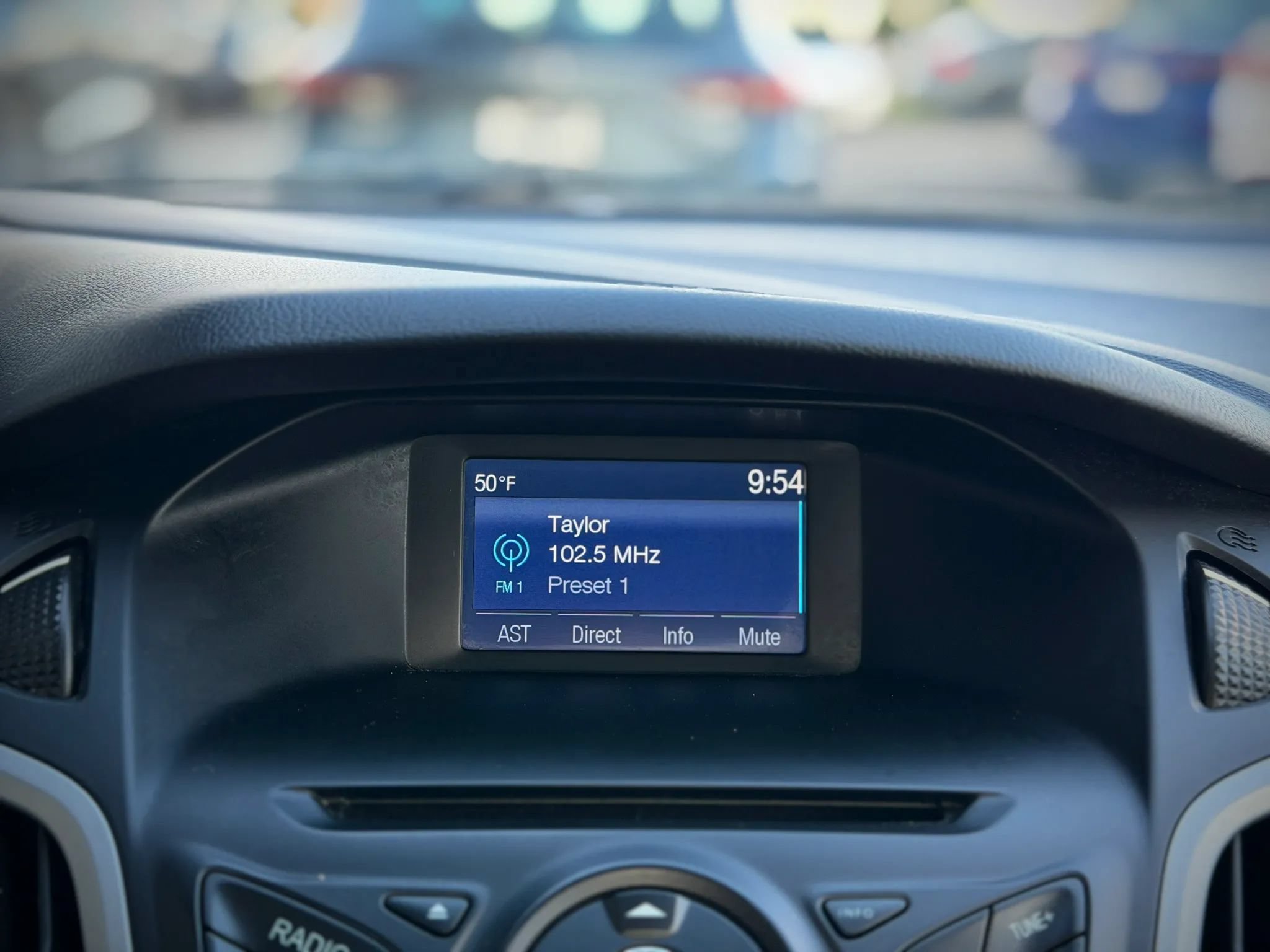 Used 2014 Ford Focus SE w/ SE Winter Package FWD image 11