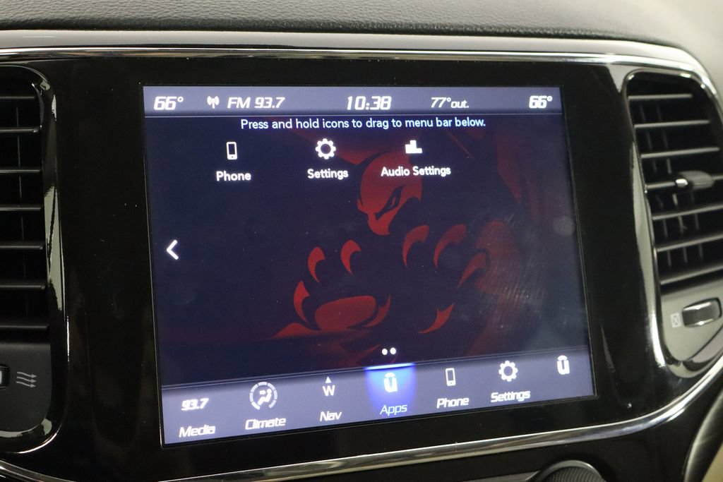 Used 2022 Jeep Grand Cherokee Laredo E RWD image 35