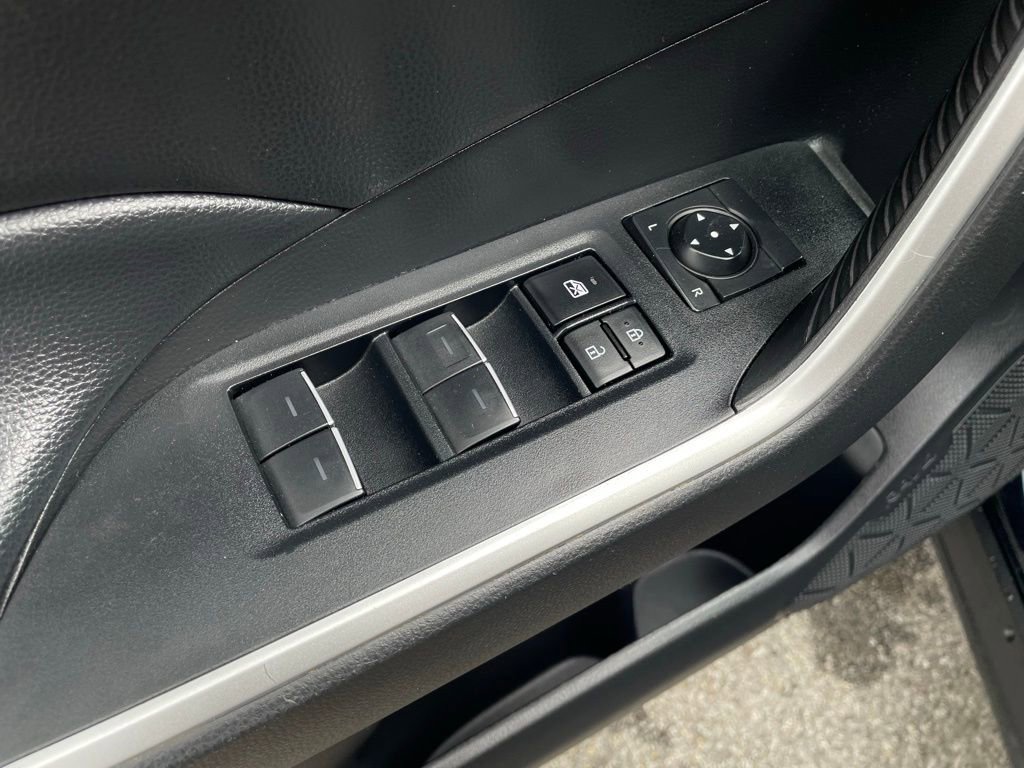 Used 2023 Toyota RAV4 XLE FWD image 11