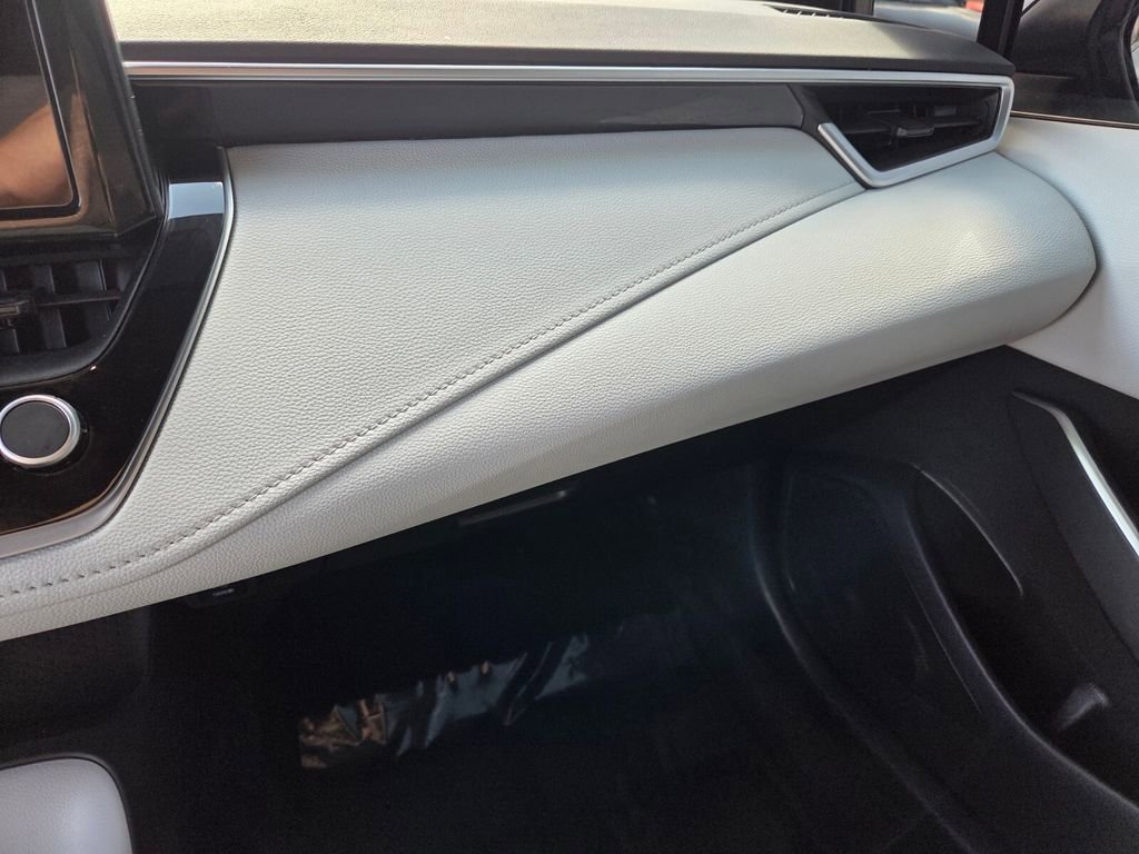 Used 2024 Toyota Corolla SE image 26