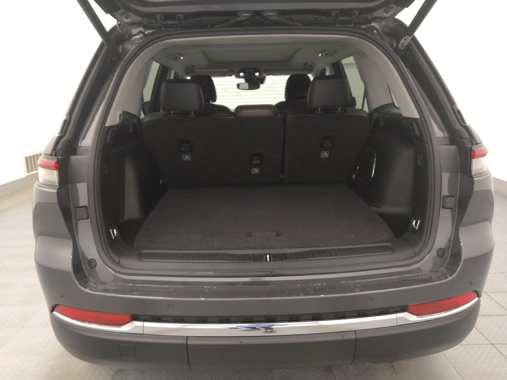 Used 2022 Jeep Grand Cherokee Limited 4xe image 29