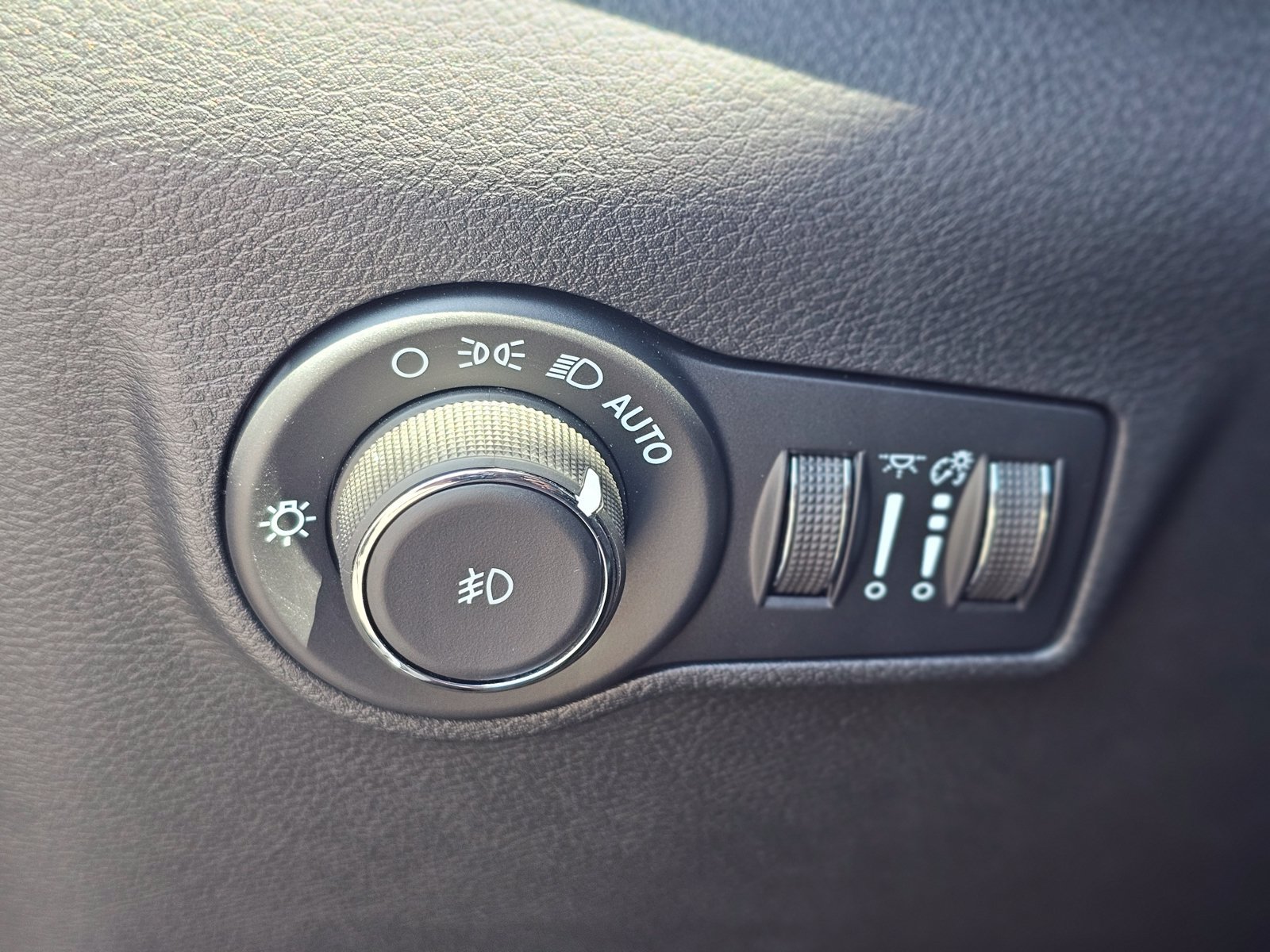 New 2026 Jeep Compass Latitude AWD/4WD image 20