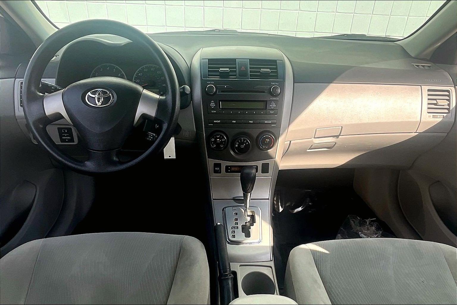 Used 2011 Toyota Corolla LE image 19
