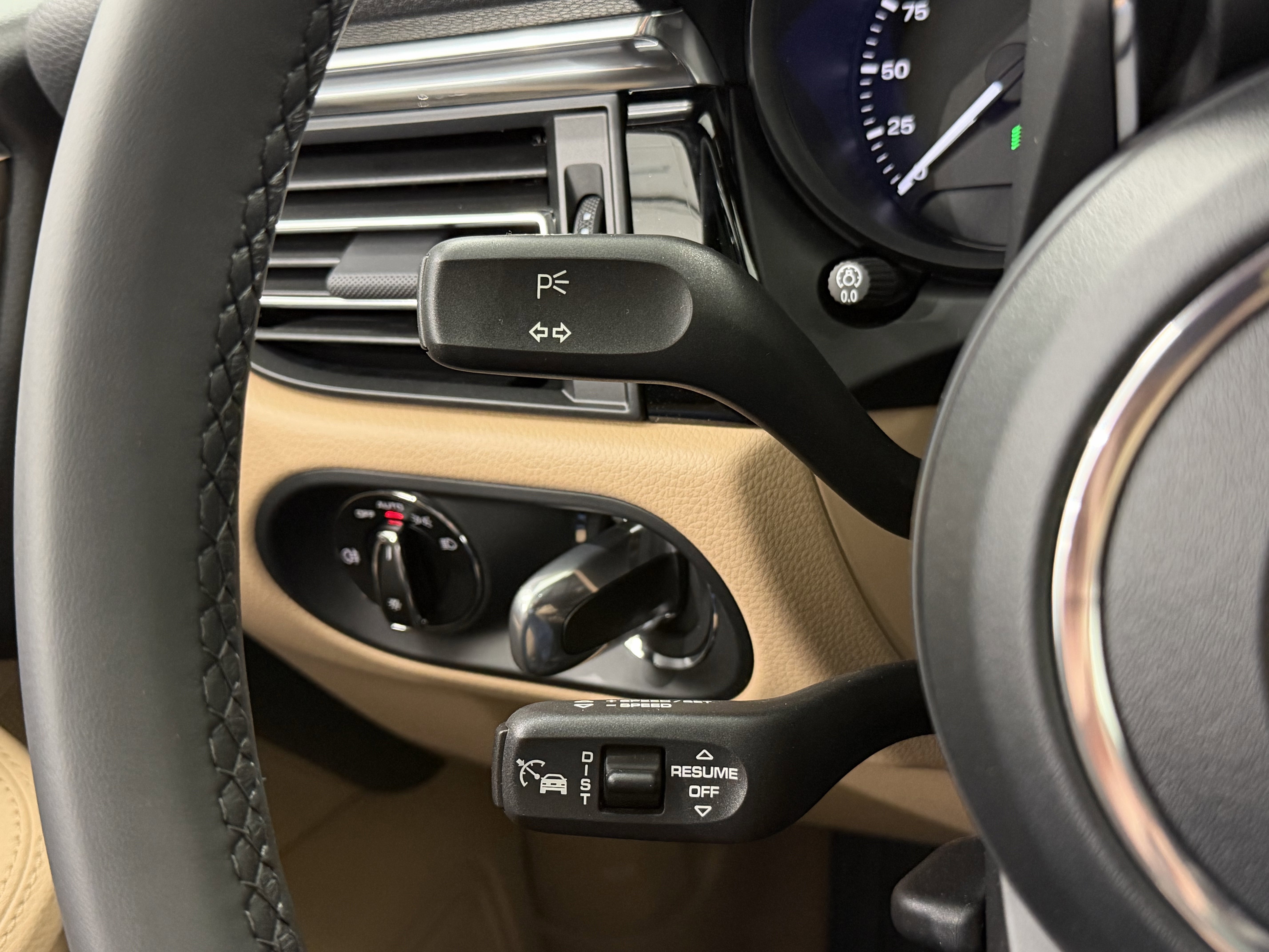 New 2026 Porsche Macan image 46