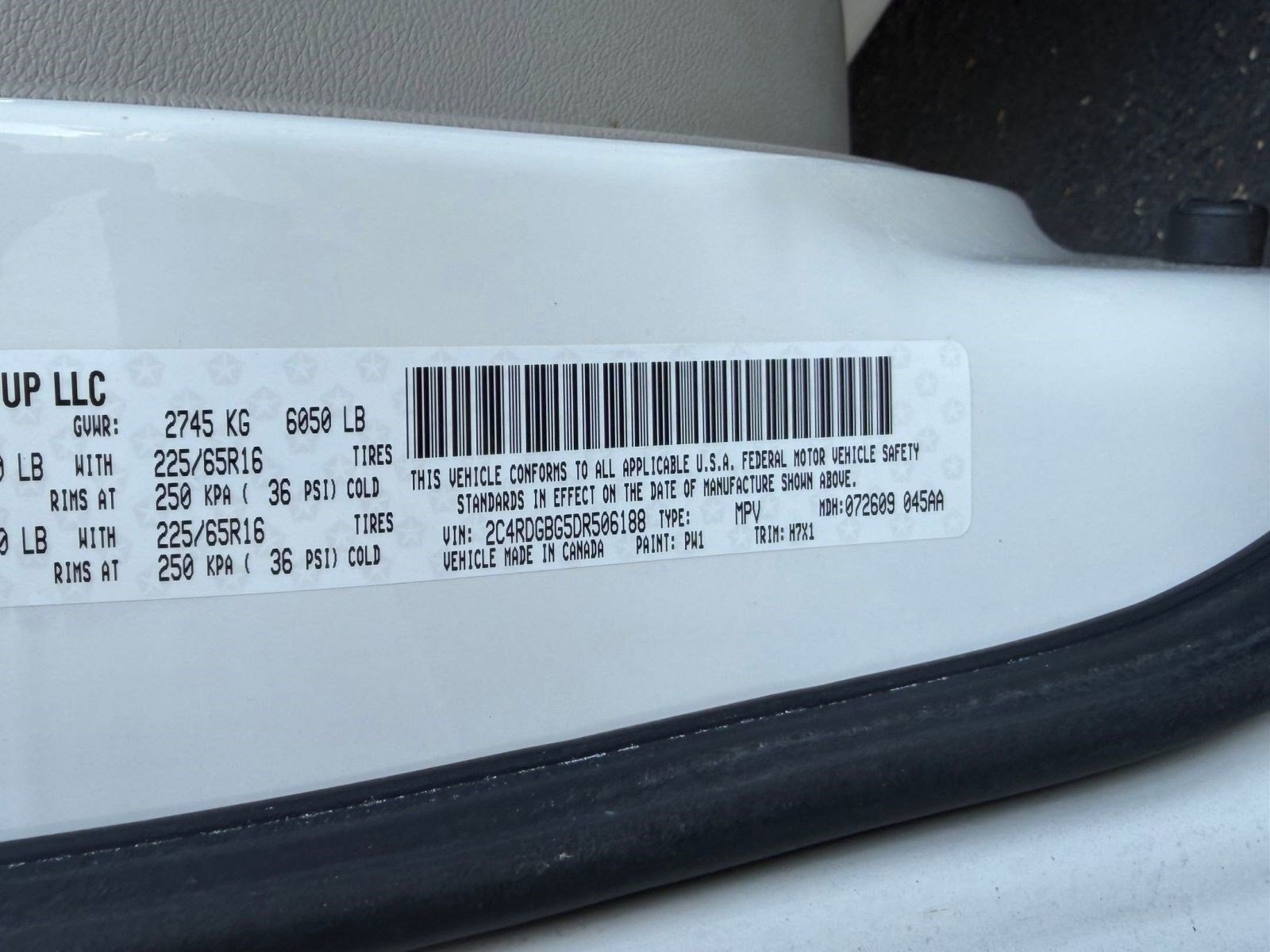 Used 2013 Dodge Grand Caravan SE FWD image 19