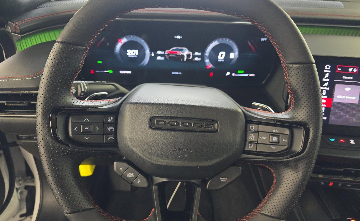 Used 2024 Dodge Charger Daytona Scat Pack w/ Plus Group AWD/4WD image 8