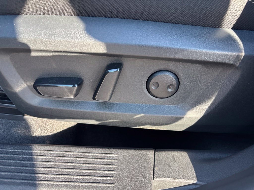 Certified 2026 Nissan Rogue SV FWD image 19