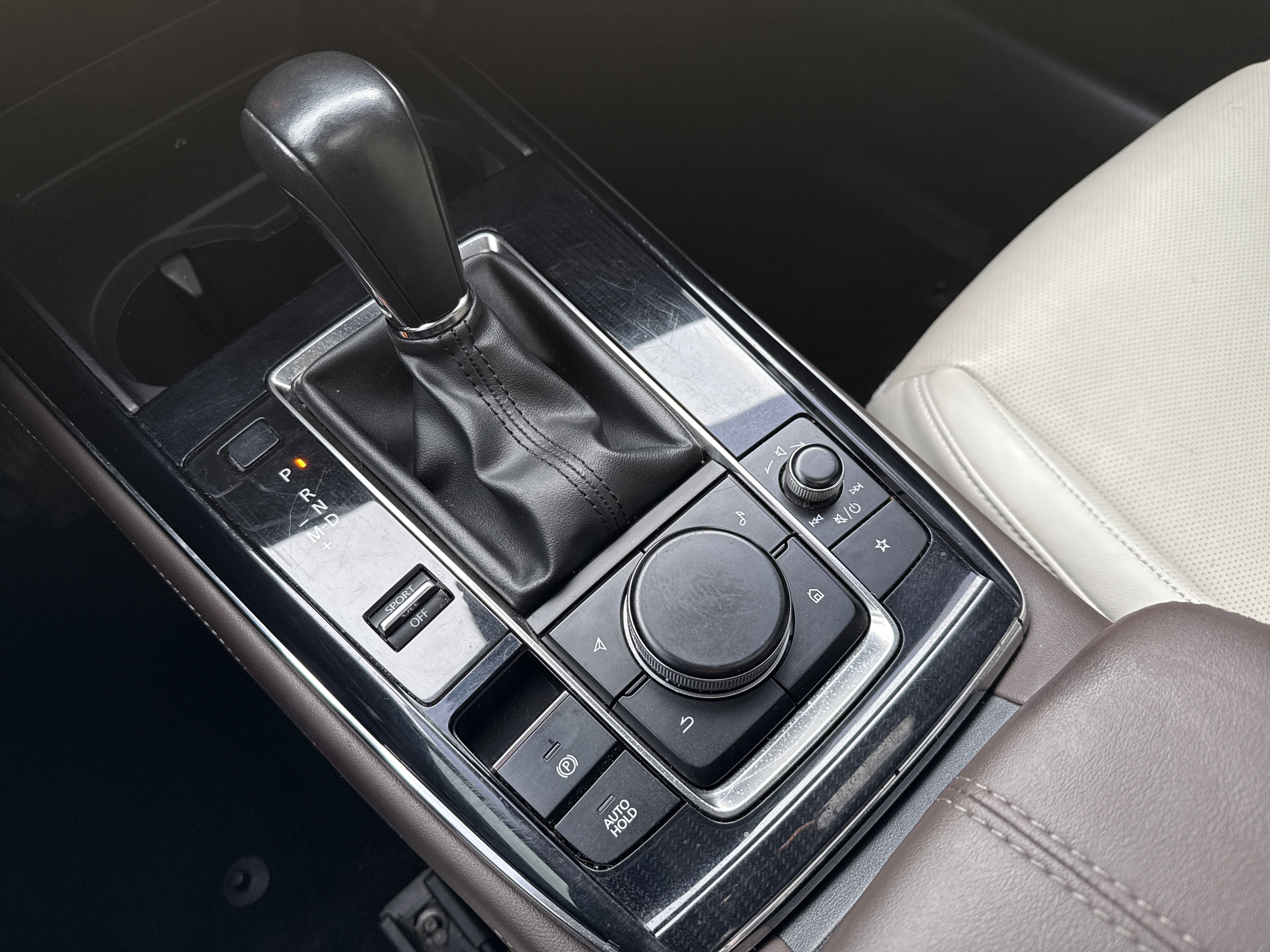 Used 2021 MAZDA CX-30 AWD 2.5 S w/ Premium Package image 23