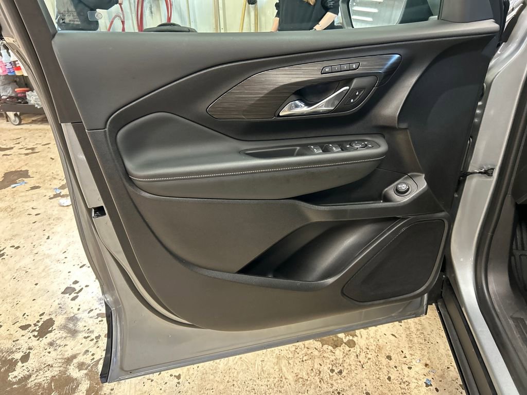 Certified 2024 GMC Terrain SLT w/ LPO, Floor Liner Package AWD/4WD image 15