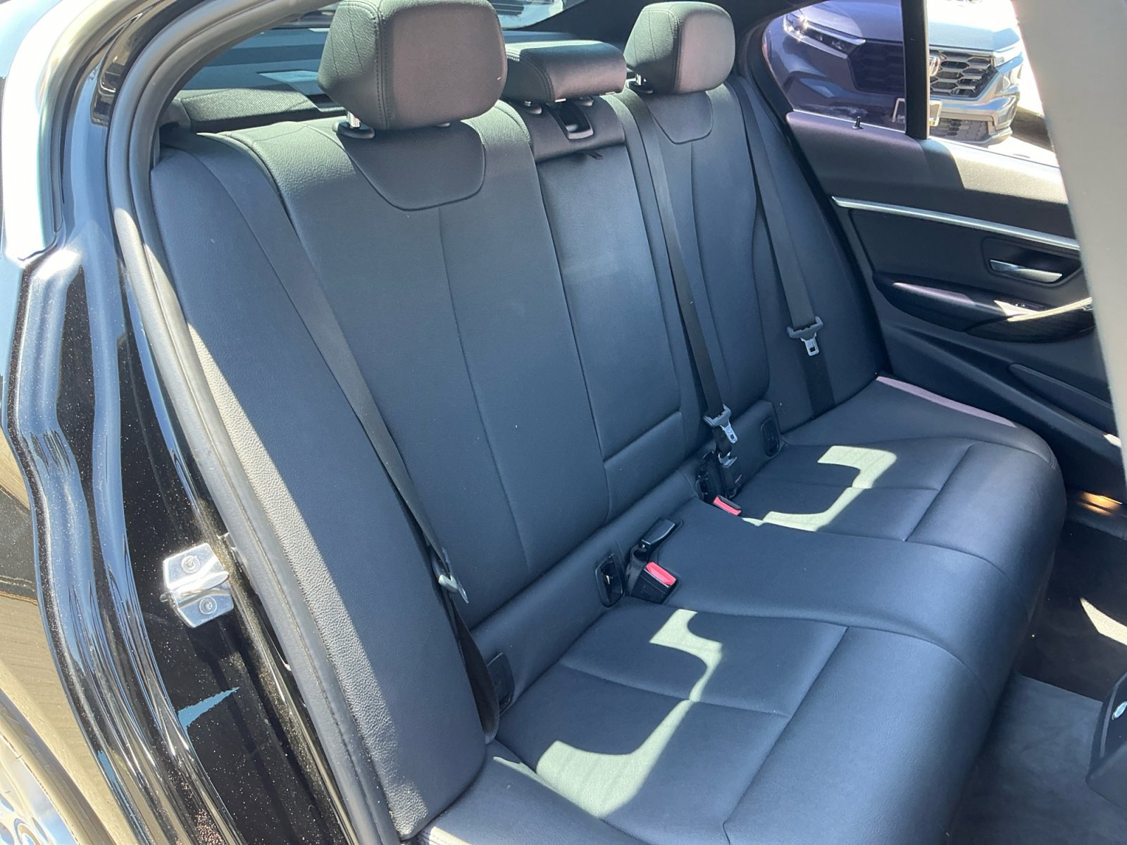 Used 2018 BMW 330e image 19