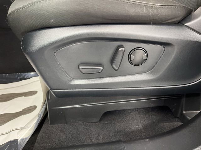 Used 2022 Ford Explorer XLT image 34