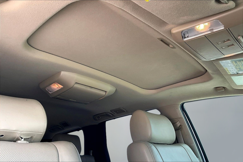Used 2014 Toyota Sequoia Platinum RWD image 25
