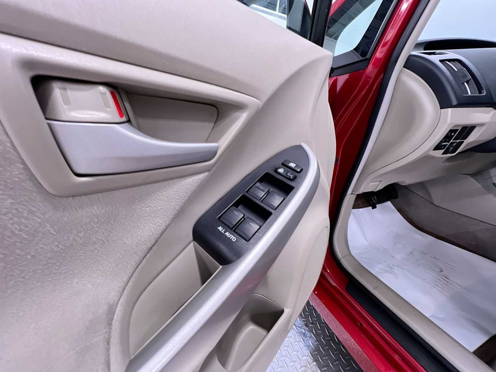 Used 2010 Toyota Prius Two FWD image 12