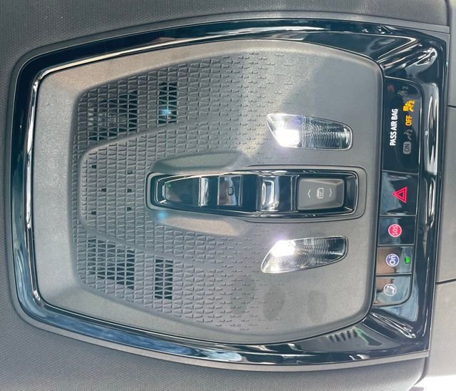 Used 2024 Cadillac Lyriq Tech image 23