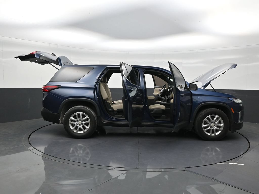 Used 2022 Chevrolet Traverse LS FWD image 29