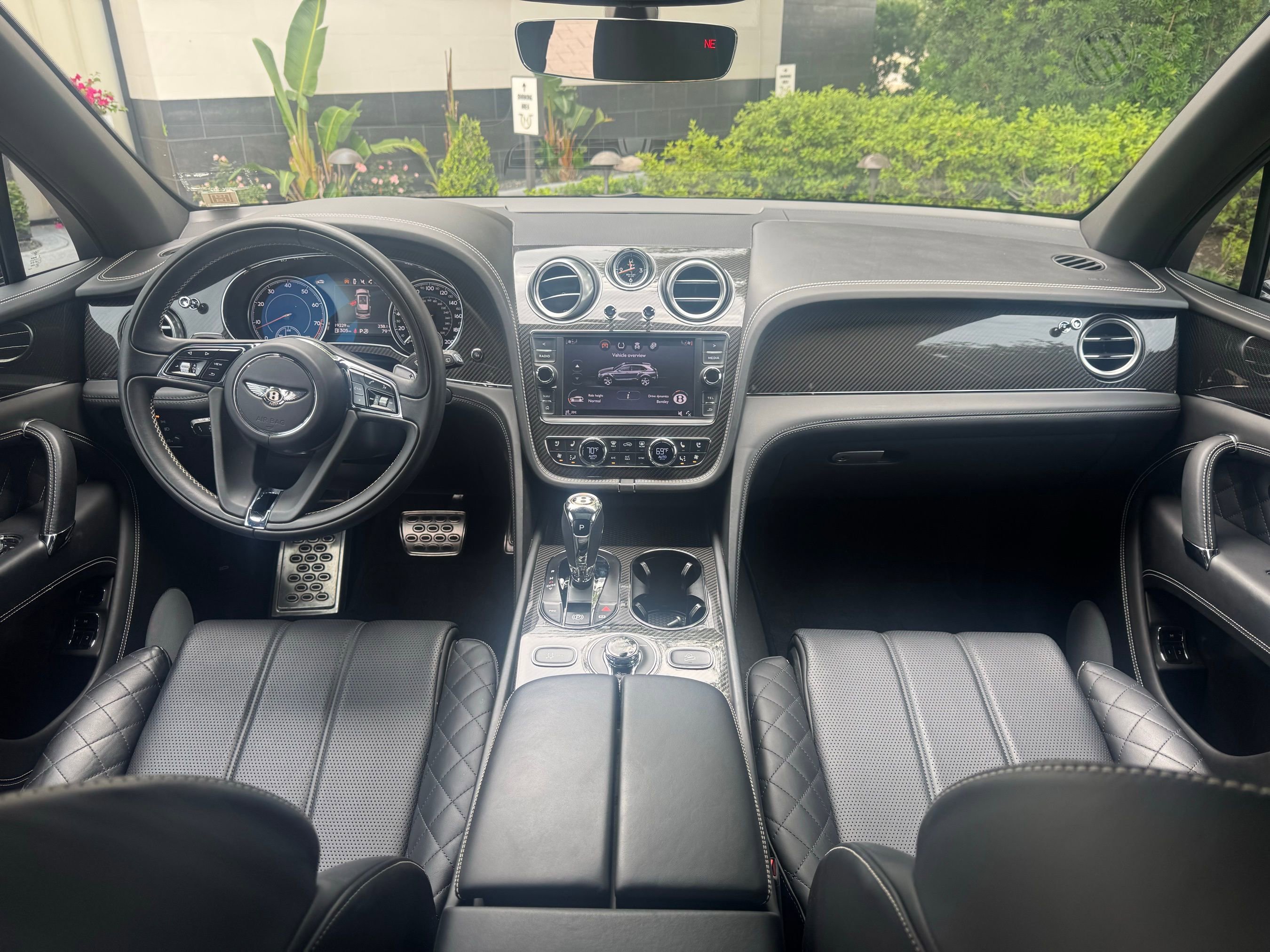 Used 2020 Bentley Bentayga AWD/4WD image 4