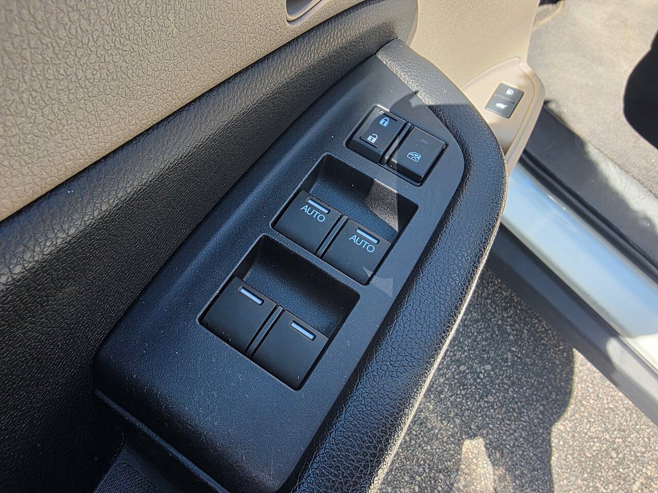Used 2017 Honda Pilot EX-L image 10