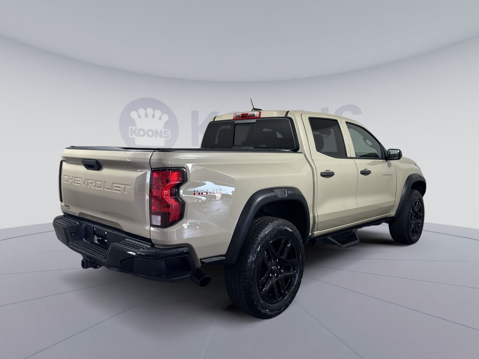 Used 2024 Chevrolet Colorado Trail Boss w/ Advanced Trailering Package AWD/4WD image 7