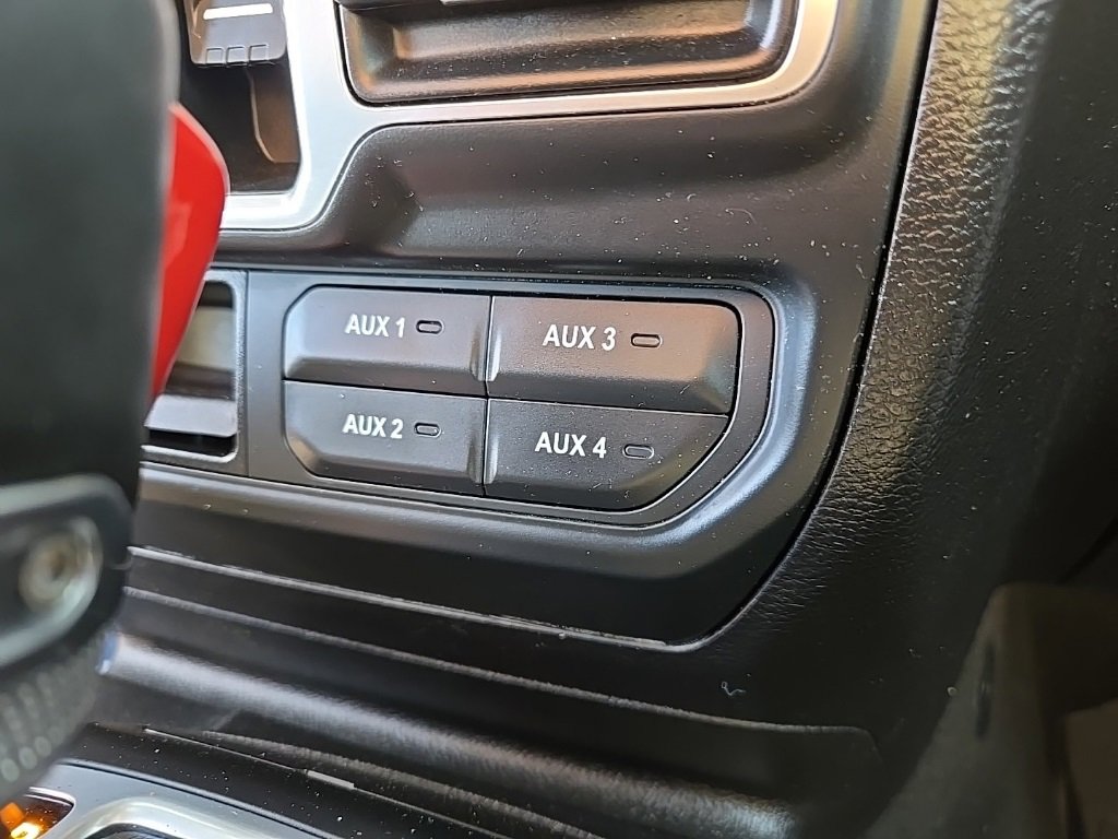 Used 2018 Jeep Wrangler Unlimited Sahara image 42