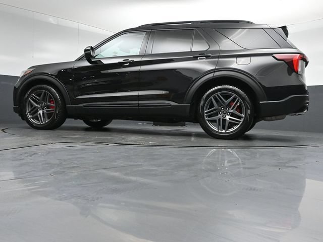 Certified 2025 Ford Explorer ST AWD/4WD image 43