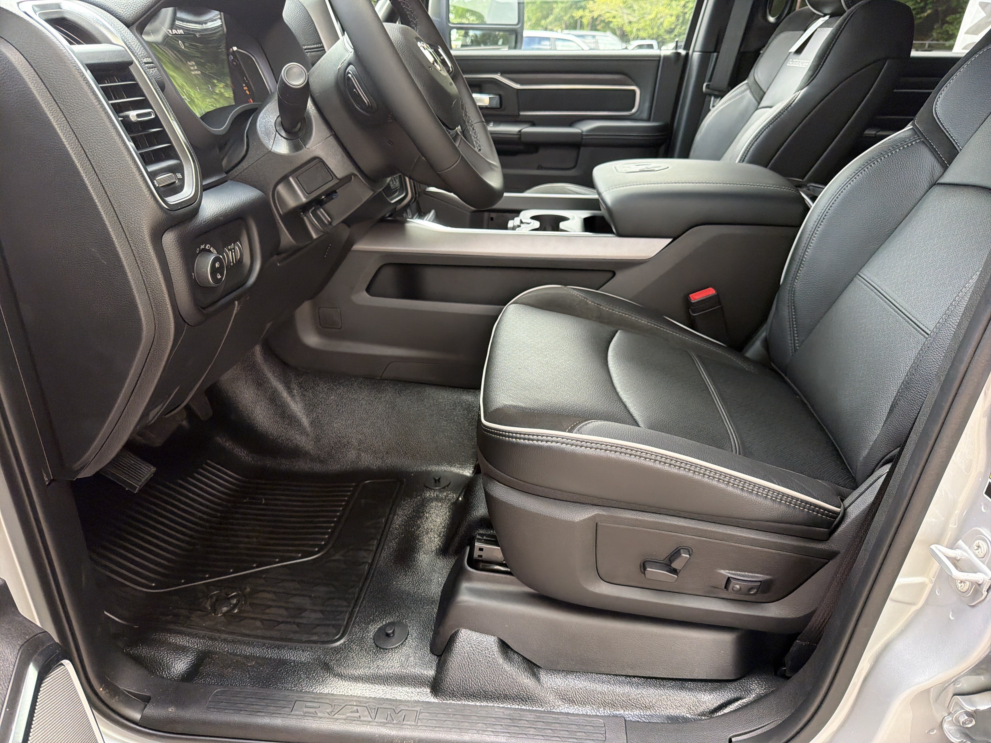New 2026 RAM 5500 4x4 Crew Cab w/ Laramie Trim Package image 11