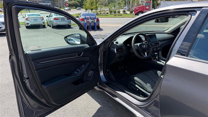 Used 2018 Honda Accord EX image 20